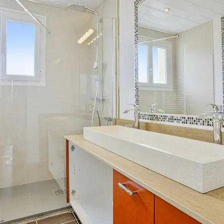 Appartamento T3 Design Et Familial Avec Parking Proche Commodites *