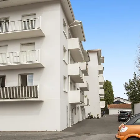 Apartment T3 Design Et Familial Avec Parking Proche Commodites